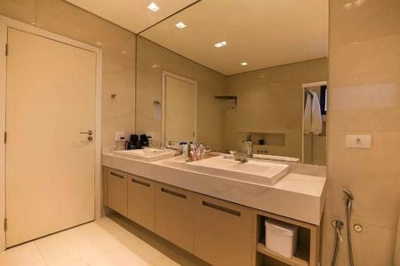 Casa à venda com 342m², 3 quartos e 6 vagas