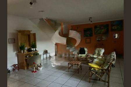 Casa à venda com 3 quartos, 220m² em Terceira Divisão de Interlagos, São Paulo