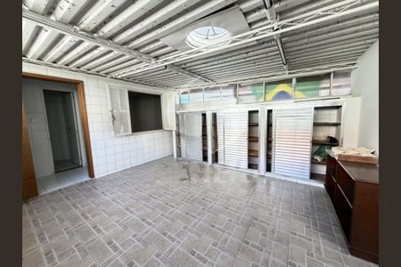 Casa à venda com 140m², 3 quartos e 2 vagas