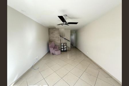 Casa à venda com 140m², 3 quartos e 2 vagas