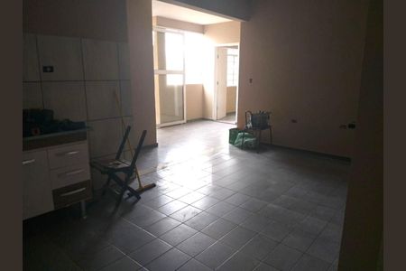 Casa à venda com 3 quartos, 213m² em Jardim Santa Terezinha (Zona Sul), Diadema
