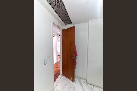 Apartamento à venda com 103m², 3 quartos e 1 vagaBanheiro Social