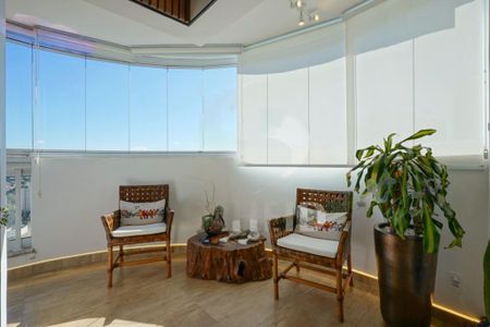 Apartamento à venda com 145m², 3 quartos e 2 vagas