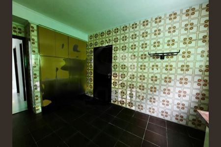 Casa à venda com 2 quartos, 190m² em Jardim Itacolomi, São Paulo