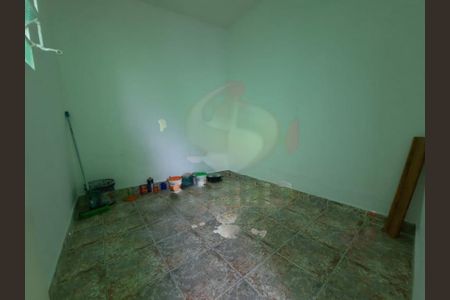 Casa à venda com 2 quartos, 190m² em Jardim Itacolomi, São Paulo