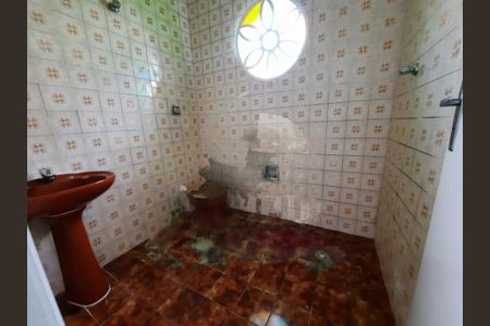 Casa à venda com 2 quartos, 190m² em Jardim Itacolomi, São Paulo