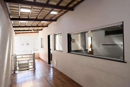 Casa à venda com 3 quartos, 217m² em Santa Efigênia, Belo Horizonte