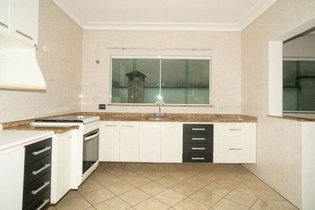 Casa à venda com 3 quartos, 227m² em Vila Boa Vista, Santo André