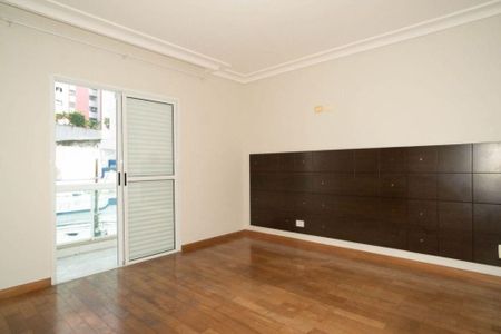 Casa à venda com 227m², 3 quartos e 4 vagas