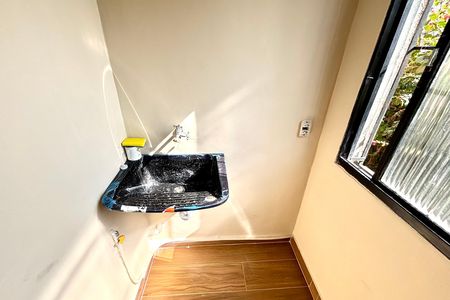Área de serviço  de apartamento para alugar com 2 quartos, 59m² em Conjunto Habitacional Padre Jose de Anchieta, São Paulo