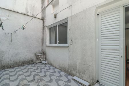 Fundos de apartamento à venda com 2 quartos, 64m² em Petrópolis, Porto Alegre