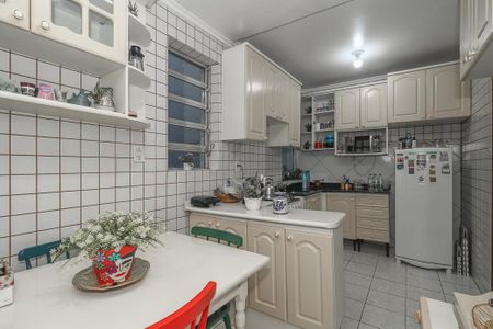 Cozinha de apartamento à venda com 2 quartos, 64m² em Petrópolis, Porto Alegre