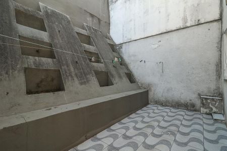 Fundos de apartamento à venda com 2 quartos, 64m² em Petrópolis, Porto Alegre