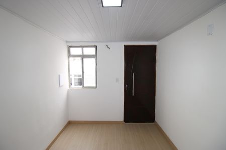 Sala de apartamento para alugar com 3 quartos, 49m² em Itaquera, São Paulo