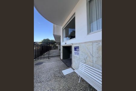 Apartamento para alugar com 264m², 3 quartos e 1 vaga Apartamento para alugar com 264m², 3 quartos e 1 vagaPlaca