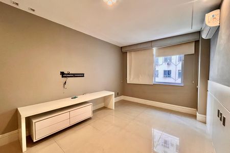 Apartamento para alugar com 264m², 3 quartos e 1 vaga Apartamento para alugar com 264m², 3 quartos e 1 vagaQuarto 3