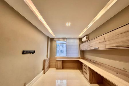 Apartamento para alugar com 264m², 3 quartos e 1 vaga Apartamento para alugar com 264m², 3 quartos e 1 vagaQuarto 1