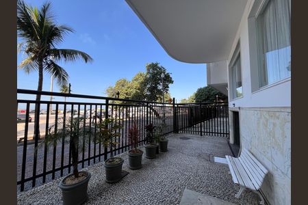 Fachada  de apartamento para alugar com 3 quartos, 264m² em Copacabana, Rio de Janeiro