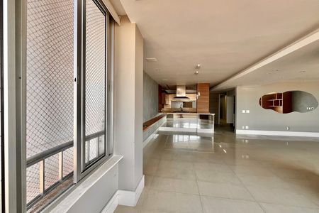 Apartamento para alugar com 264m², 3 quartos e 1 vaga Apartamento para alugar com 264m², 3 quartos e 1 vagaSala