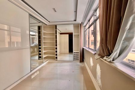 Apartamento para alugar com 264m², 3 quartos e 1 vaga Apartamento para alugar com 264m², 3 quartos e 1 vagaCloset da suíte
