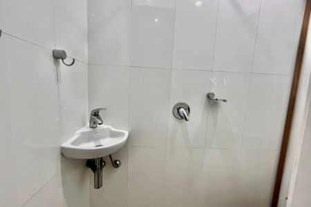 Apartamento para alugar com 264m², 3 quartos e 1 vaga Apartamento para alugar com 264m², 3 quartos e 1 vagaBanheiro de serviço