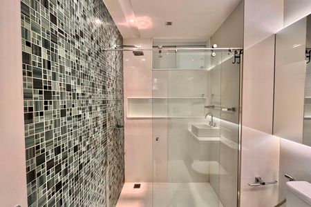 Apartamento para alugar com 264m², 3 quartos e 1 vaga Apartamento para alugar com 264m², 3 quartos e 1 vagaBanheiro social