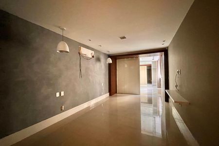 Apartamento para alugar com 264m², 3 quartos e 1 vaga Apartamento para alugar com 264m², 3 quartos e 1 vagaSuite