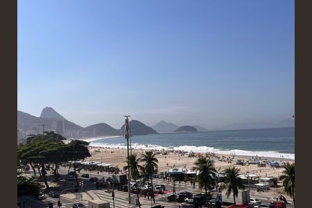 Vista da sala  de apartamento para alugar com 3 quartos, 264m² em Copacabana, Rio de Janeiro