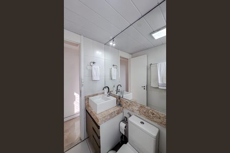 Apartamento à venda com 52m², 2 quartos e 1 vaga Apartamento à venda com 52m², 2 quartos e 1 vagaBanheiro