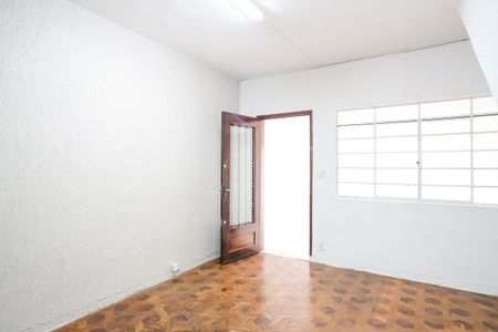 Casa para alugar com 150m², 2 quartos e 2 vagasSala