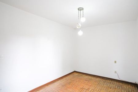 Casa para alugar com 150m², 2 quartos e 2 vagasQuarto 1