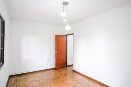 Casa para alugar com 150m², 2 quartos e 2 vagasQuarto 1
