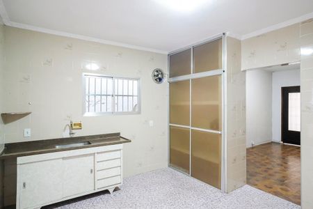 Casa para alugar com 150m², 2 quartos e 2 vagasCozinha