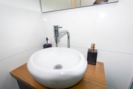 Banheiro de apartamento à venda com 1 quarto, 29m² em Chácara Santo Antônio (zona Leste), São Paulo