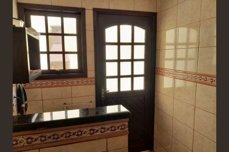 Cozinha de casa de condomínio à venda com 3 quartos, 102m² em Xaxim, Curitiba
