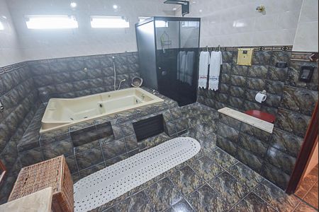 Casa para alugar com 223m², 3 quartos e 5 vagas Casa para alugar com 223m², 3 quartos e 5 vagasBanheiro da Suíte