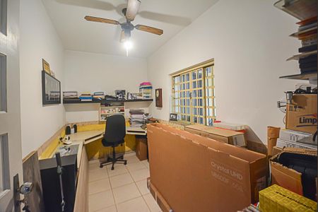 Casa para alugar com 223m², 3 quartos e 5 vagas Casa para alugar com 223m², 3 quartos e 5 vagasEscritório
