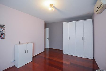 Casa para alugar com 223m², 3 quartos e 5 vagas Casa para alugar com 223m², 3 quartos e 5 vagasQuarto 2