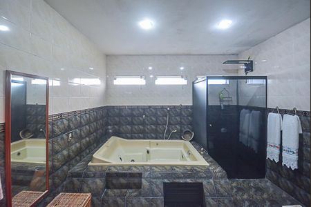 Banheiro da Suíte de casa para alugar com 3 quartos, 223m² em Vila Vivaldi, São Bernardo do Campo