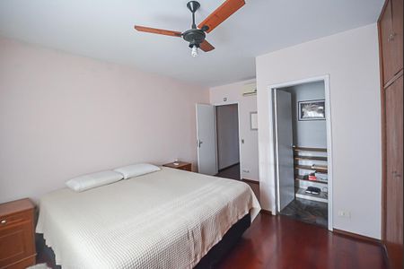 Casa para alugar com 223m², 3 quartos e 5 vagas Casa para alugar com 223m², 3 quartos e 5 vagasQuarto Suíte