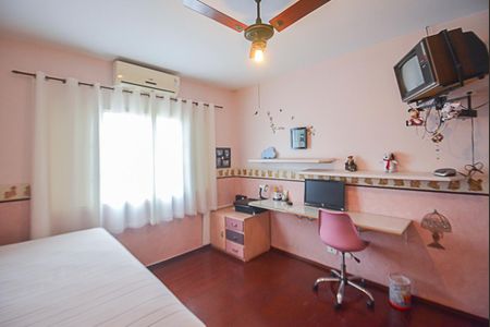 Casa para alugar com 223m², 3 quartos e 5 vagas Casa para alugar com 223m², 3 quartos e 5 vagasQuarto 1