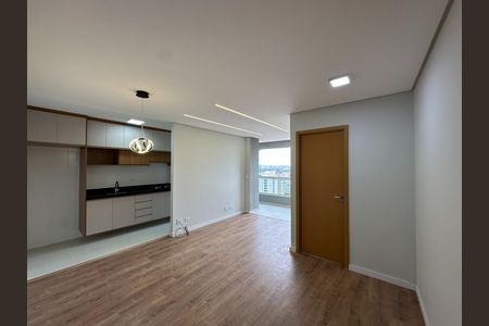 Apartamento para alugar com 57m², 2 quartos e 1 vaga Apartamento para alugar com 57m², 2 quartos e 1 vagaSala/Cozinha