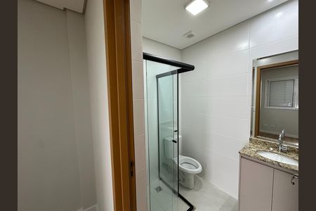 Apartamento para alugar com 57m², 2 quartos e 1 vaga Apartamento para alugar com 57m², 2 quartos e 1 vagaBanheiro da Suíte