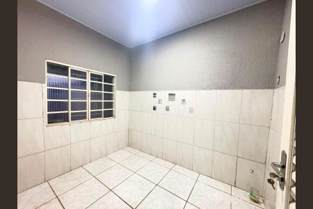 Casa para alugar com 6 quartos, 267m² em Parque Amazonia, Goiânia