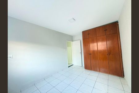 Casa para alugar com 6 quartos, 267m² em Parque Amazonia, Goiânia