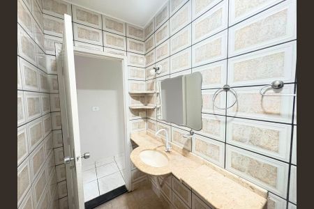Casa para alugar com 6 quartos, 267m² em Parque Amazonia, Goiânia