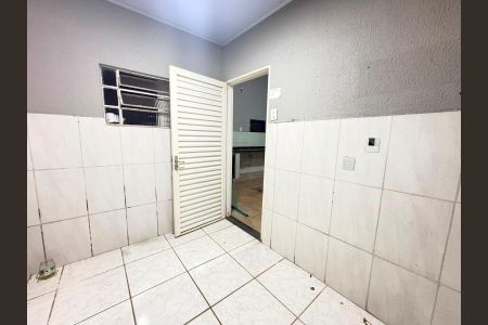 Casa para alugar com 6 quartos, 267m² em Parque Amazonia, Goiânia