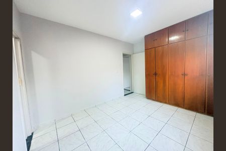 Casa para alugar com 6 quartos, 267m² em Parque Amazonia, Goiânia