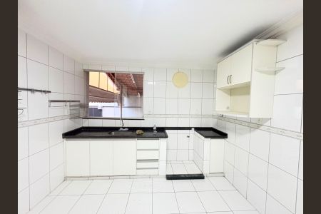 Casa para alugar com 6 quartos, 267m² em Jardim América, Goiânia