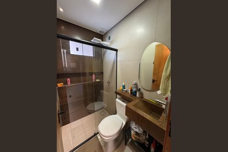 Casa à venda com 150m², 3 quartos e 2 vagasBanheiro 